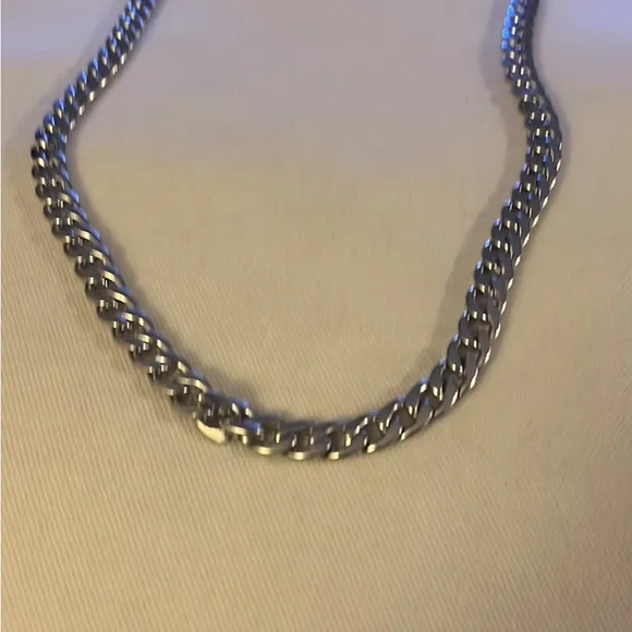 Chain - Picture 2 of 2